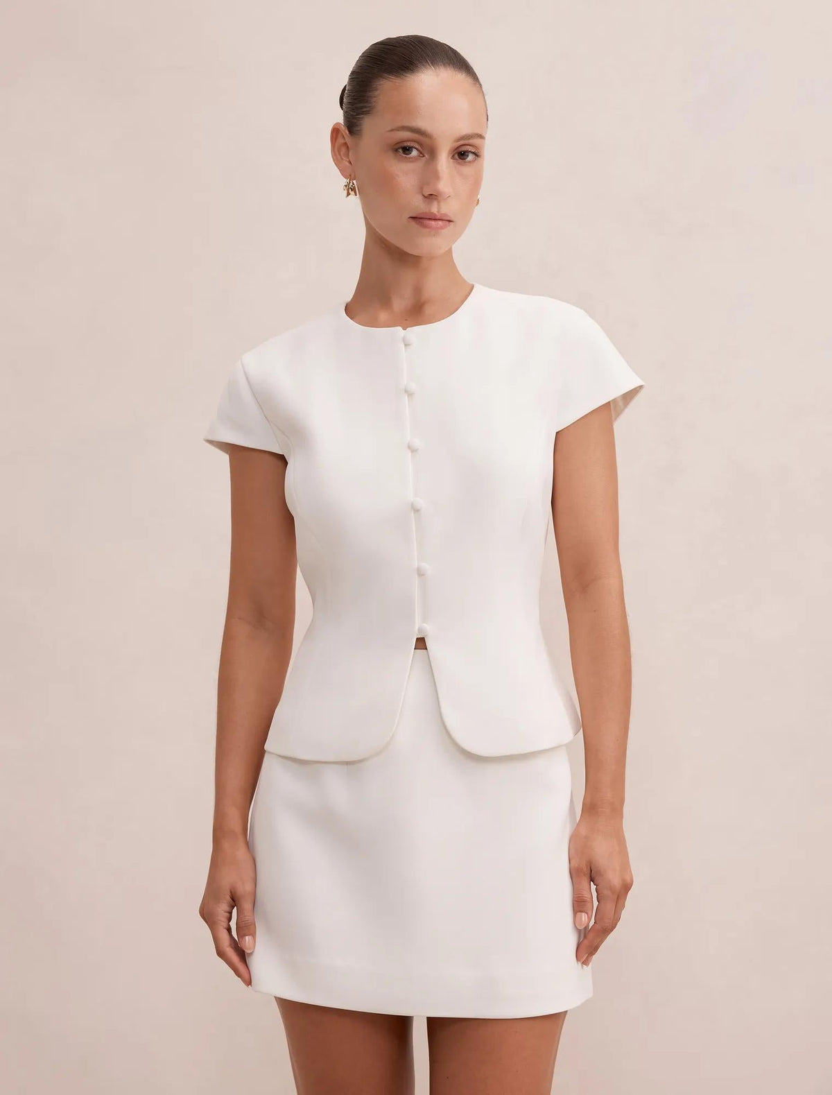 Petite Style Guide: How to Find the Perfect Fit and Flatter Your Frame