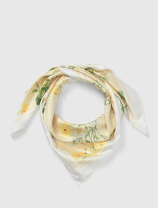 Gabbie Satin Scarf Saffia Ditsy_mannequin
