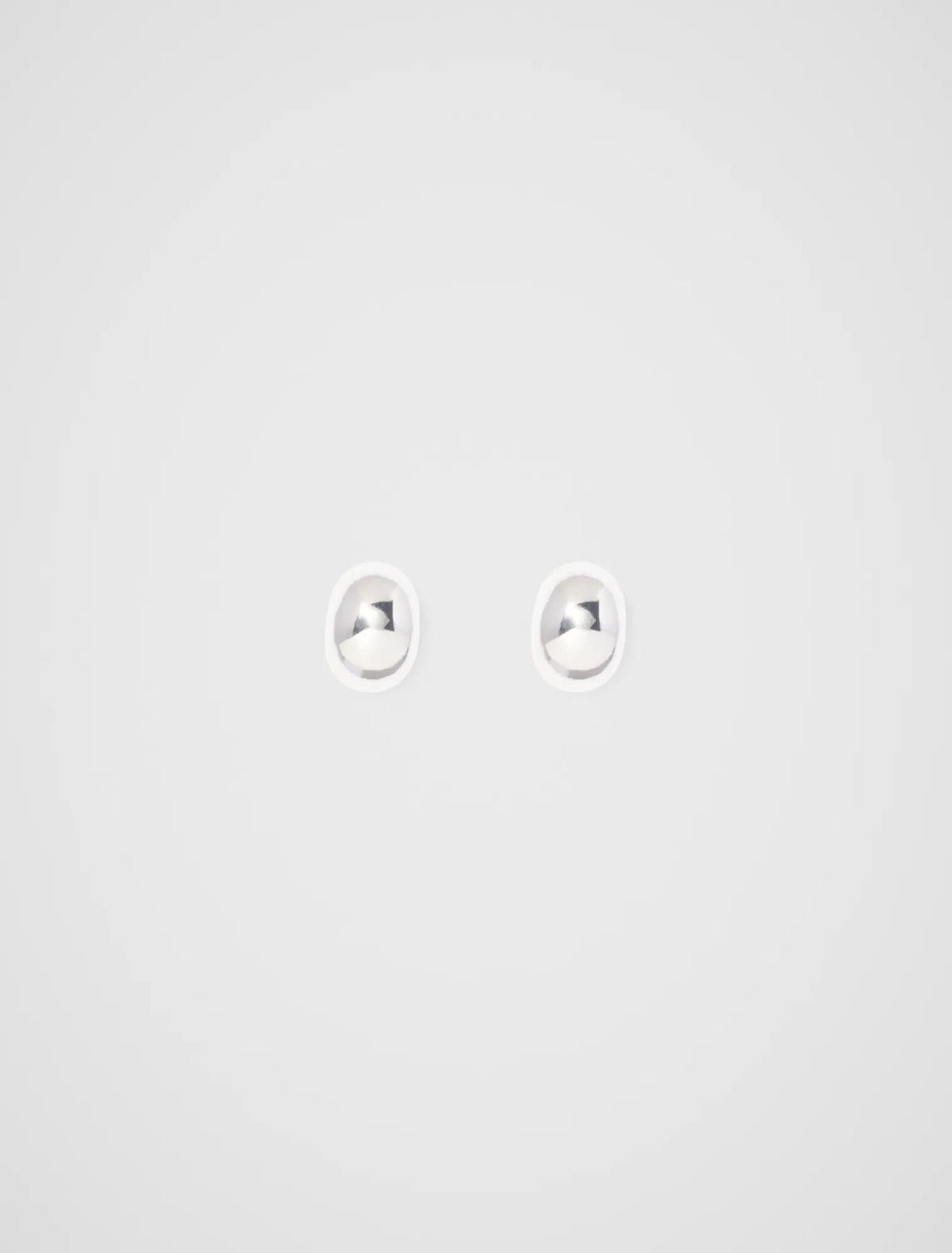 Simi Small Chunky Stud Earrings Silver_mannequin