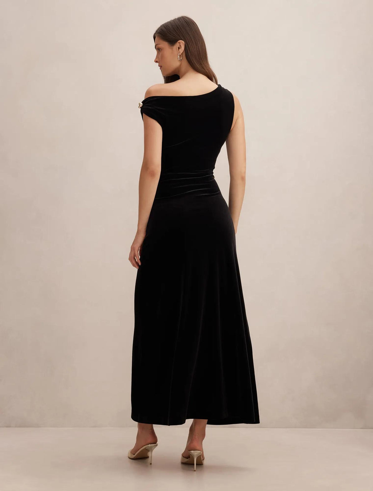 Winslet Off Shoulder Velvet Gown Black