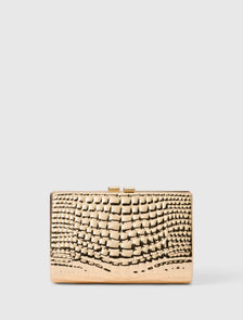 Mariam Metal Texture Clutch Gold_mannequin