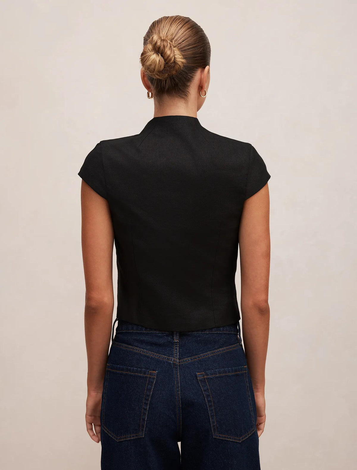 Ayla Keyhole Linen Top Black