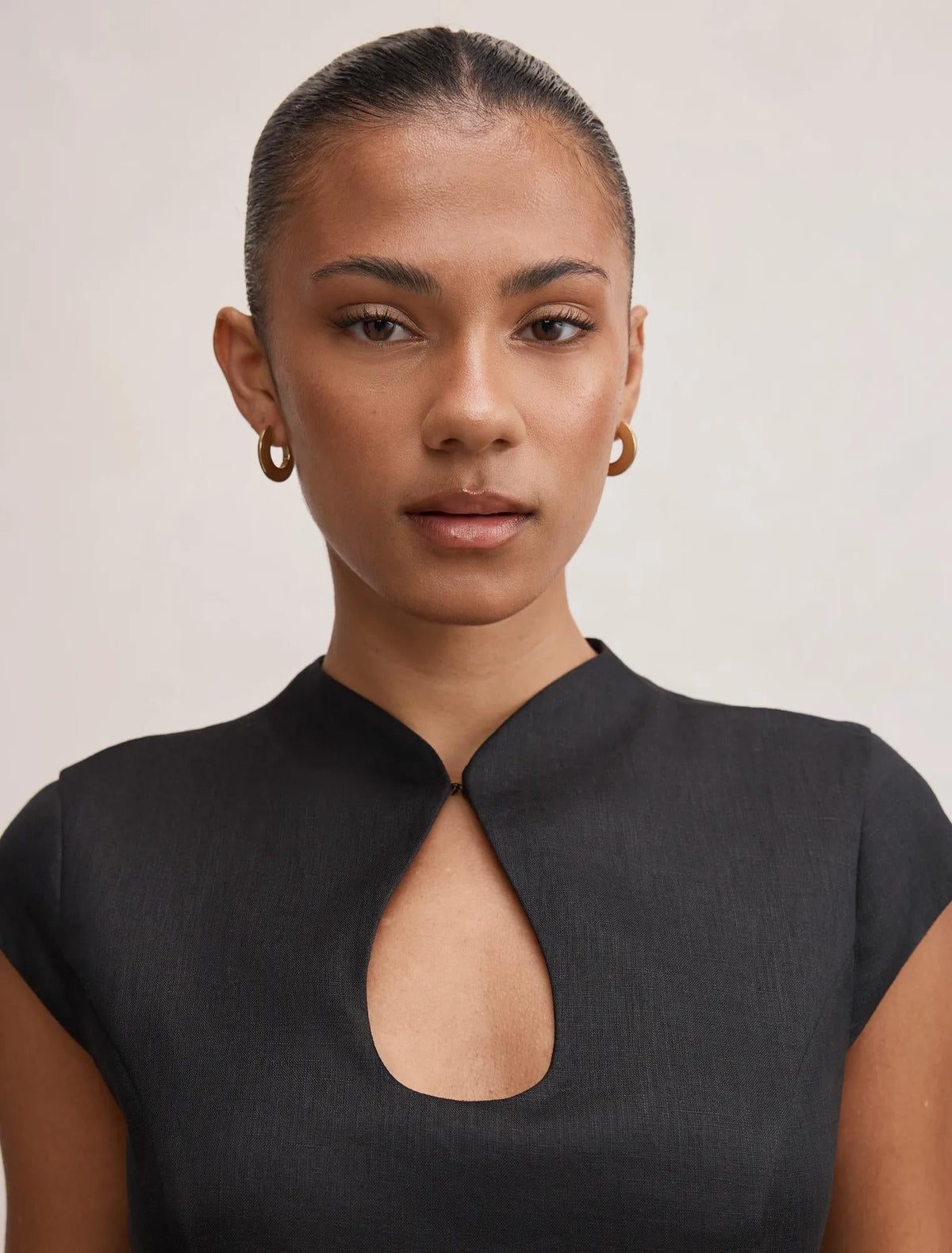 Eliza Sculpted Linen Mini Dress Black