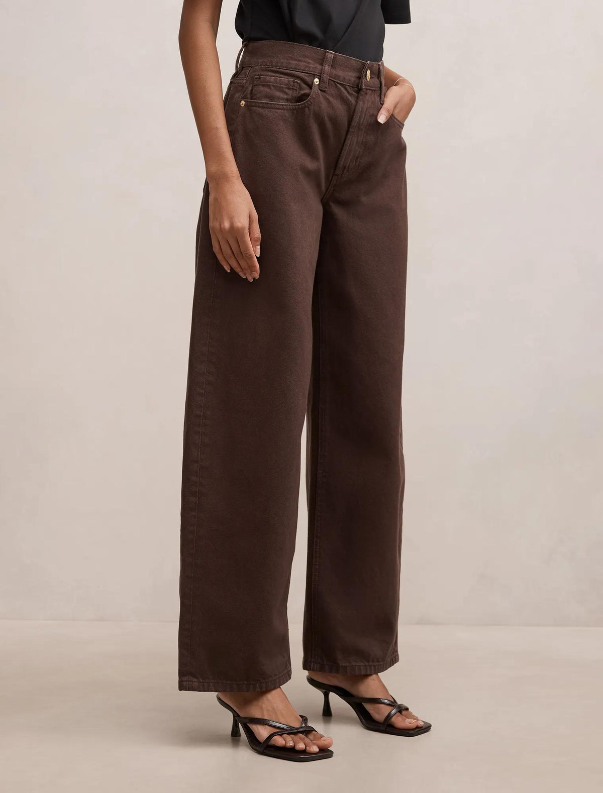Emma Petite Mid Rise Barrel Jeans Chocolate