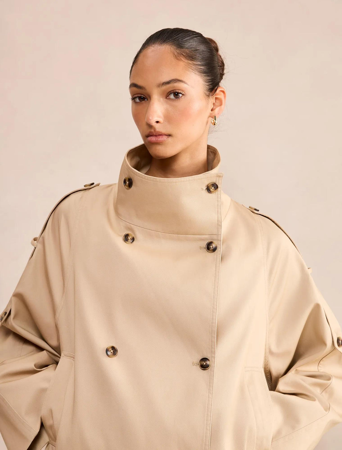 Billie Funnel Neck Short Trench Coat Sand