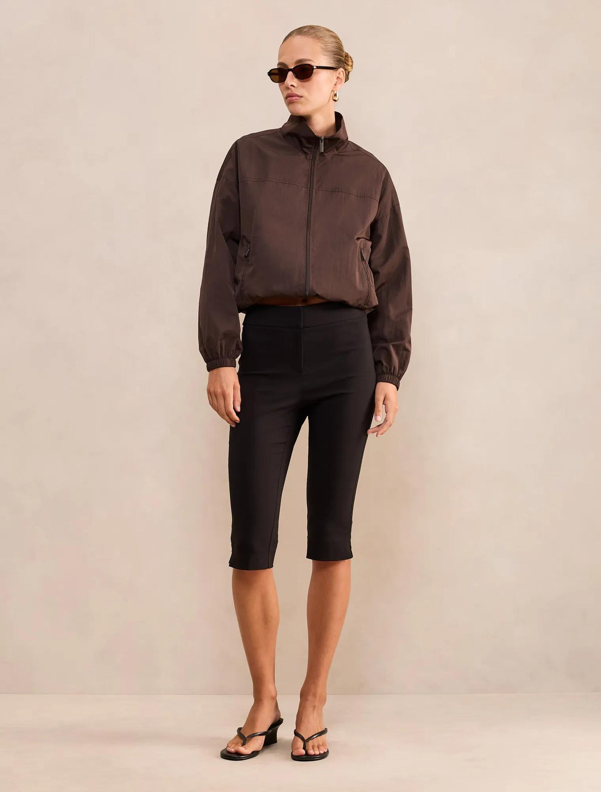 Alex Knee Length Capri Pants Black
