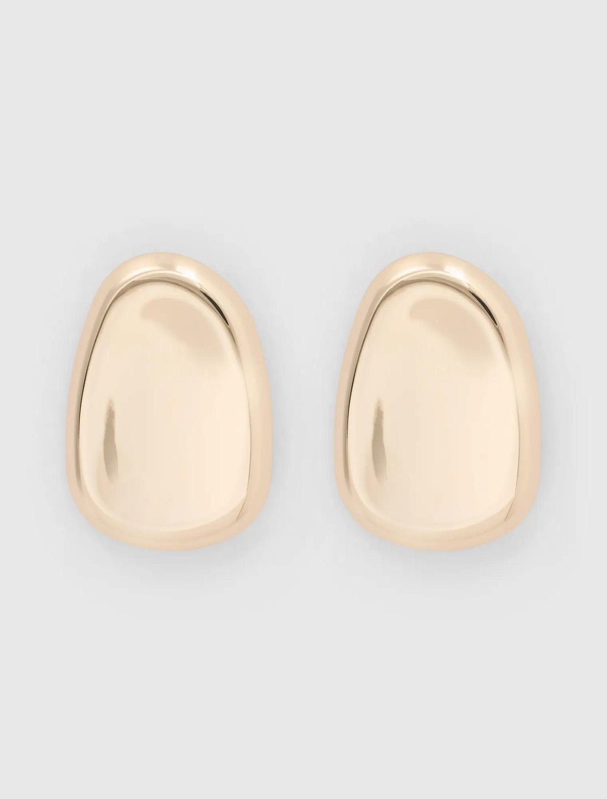 Signature Dolly Stud Gold_mannequin
