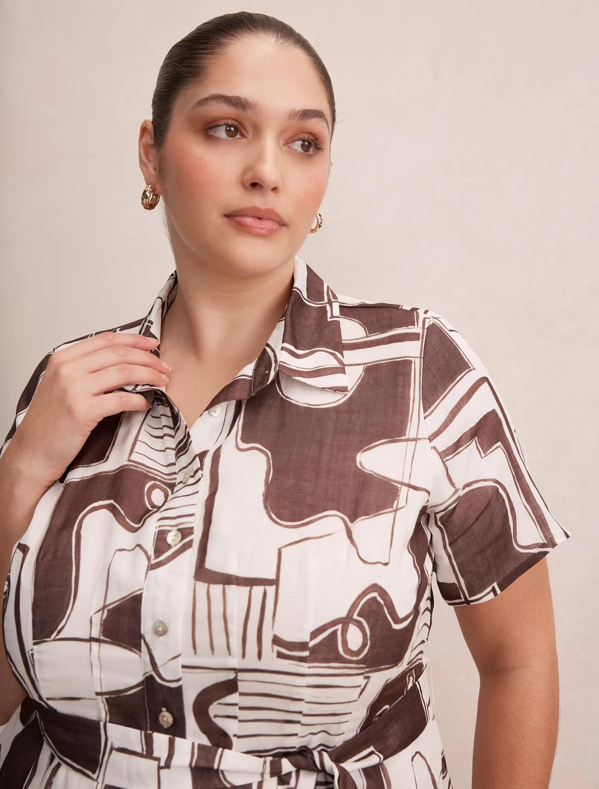Joy Curve Short Sleeve Midi Dress Light Arlon Abstract