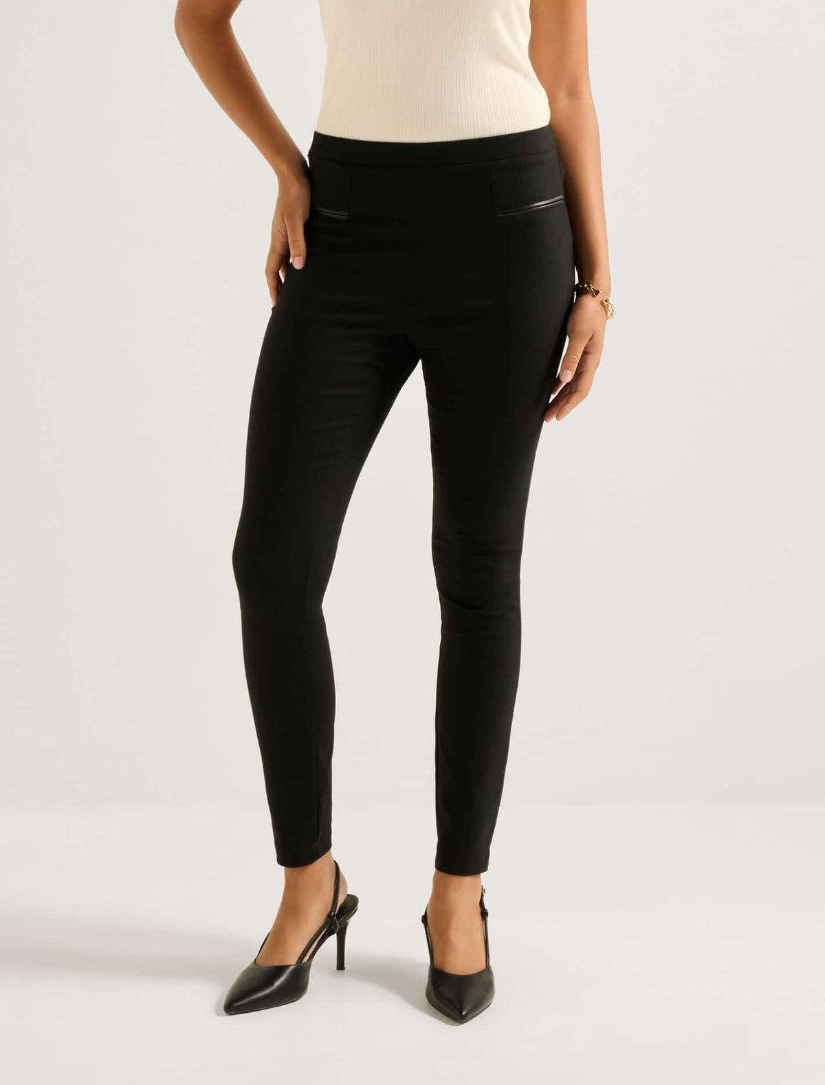 Stephanie Pull-On Skinny Pants Black