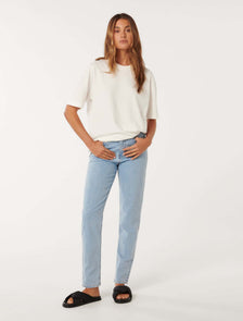 Alyssa Slim Straight Jean Light Wash